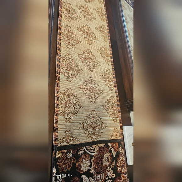 Chris Madden runner and 2 mats. - Picture 8 of 8